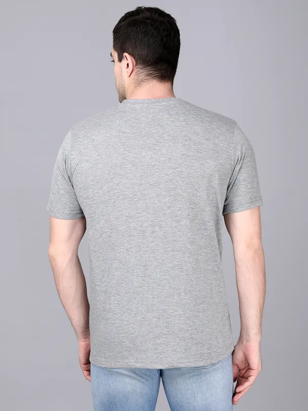 Grey_Cotton_Regular_Fit_Crew_Neck_T-Shirt_For_Men