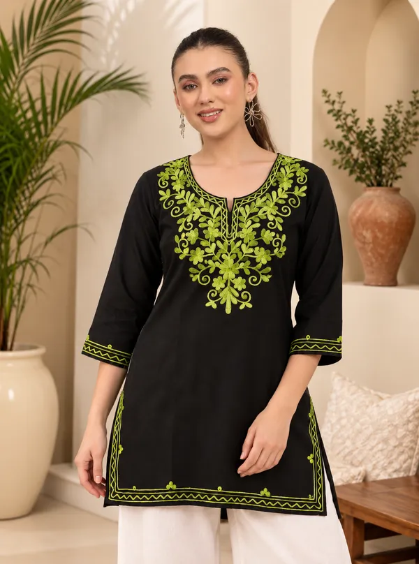 Black_Viscose_Rayon_Straight_Green_Embroidered_Kurta_For_Women