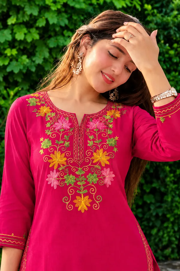 Pink_Viscose_Rayon_Straight_Short_Kurta_For_Women
