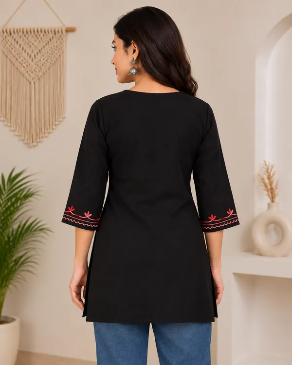 Black_Viscose_Rayon_Straight_Floral_Embroidered_Kurta_For_Women
