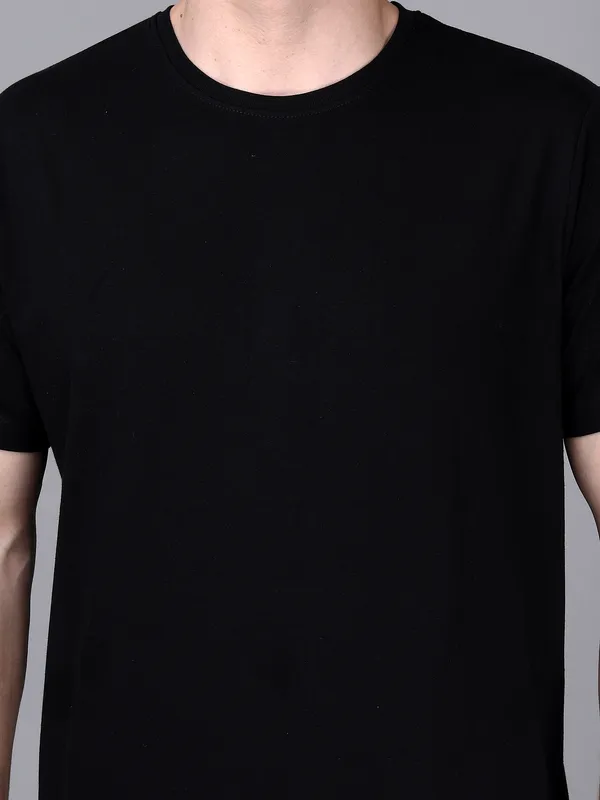 Black_Cotton_Regular_Fit_Crew_Neck_T-Shirt_For_Men