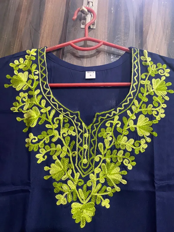 Navy_Blue_Viscose_Rayon_Straight_Short_Kurta_For_Women