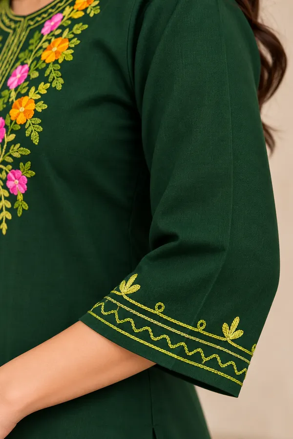 Dark_Green_Viscose_Rayon_Straight_Short_Kurta_For_Women