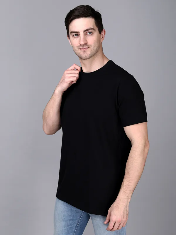 Black_Cotton_Regular_Fit_Crew_Neck_T-Shirt_For_Men