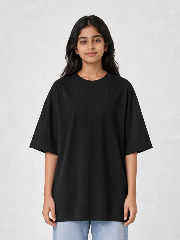 Black_Cotton_Oversized_Graphic_T-Shirt_For_Women