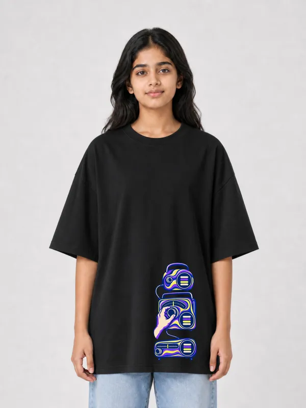Black_Cotton_Oversized_Graphic_T-Shirt_For_Women