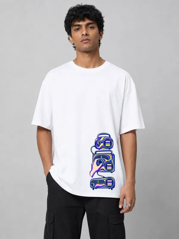 White_Cotton_Oversized_Graphic_T-Shirt_For_Men