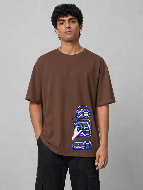 Brown_Cotton_Oversized_Graphic_T-Shirt_For_Men