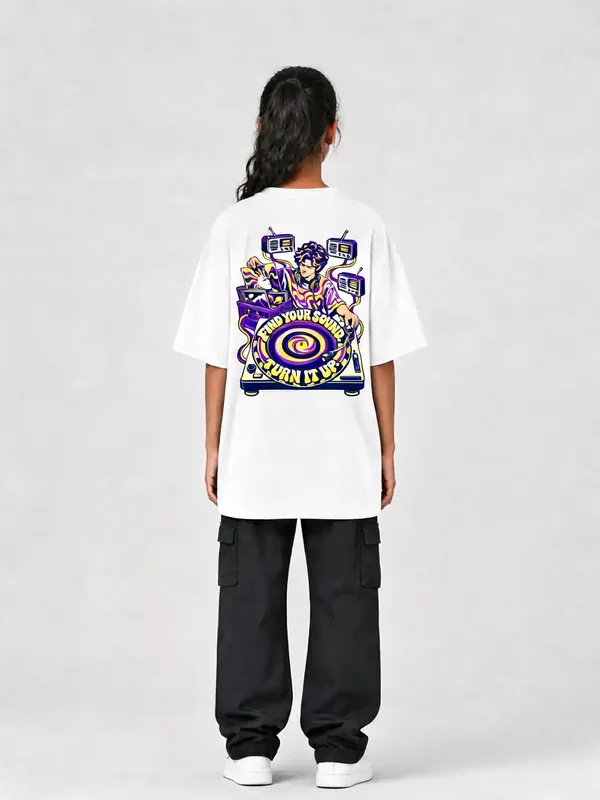 White_Cotton_Oversized_Graphic_T-Shirt_For_Women