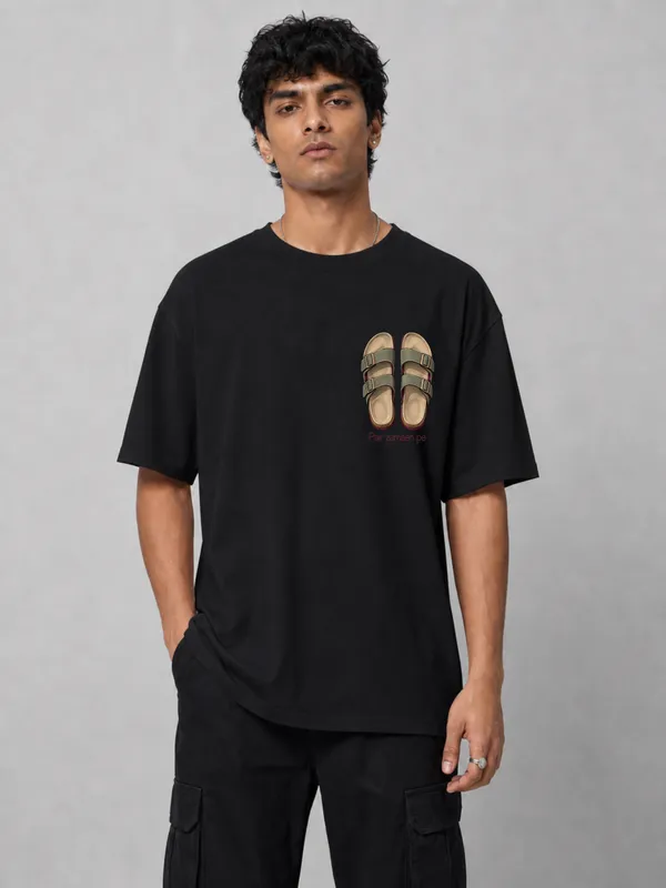 Black_Cotton_Oversized_Graphic_T-Shirt_For_Men