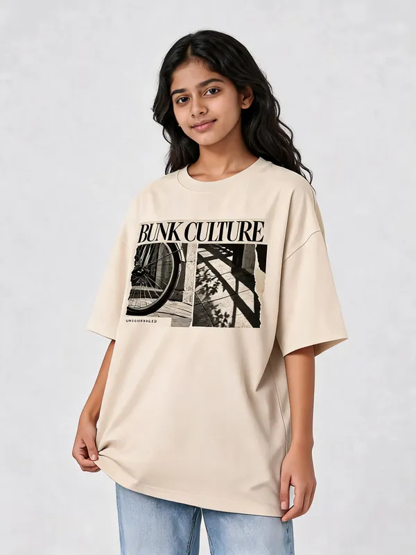 White_Cotton_Oversized_Graphic_T-Shirt_For_Women