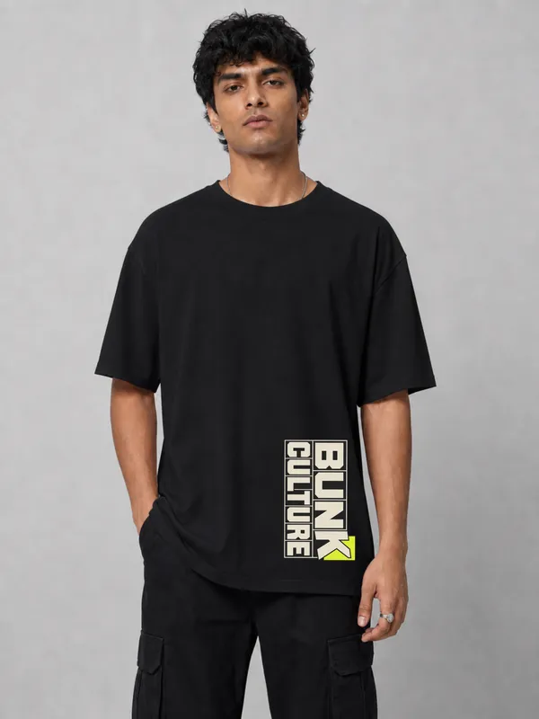 Black_Cotton_Oversized_Graphic_T-Shirt_For_Men