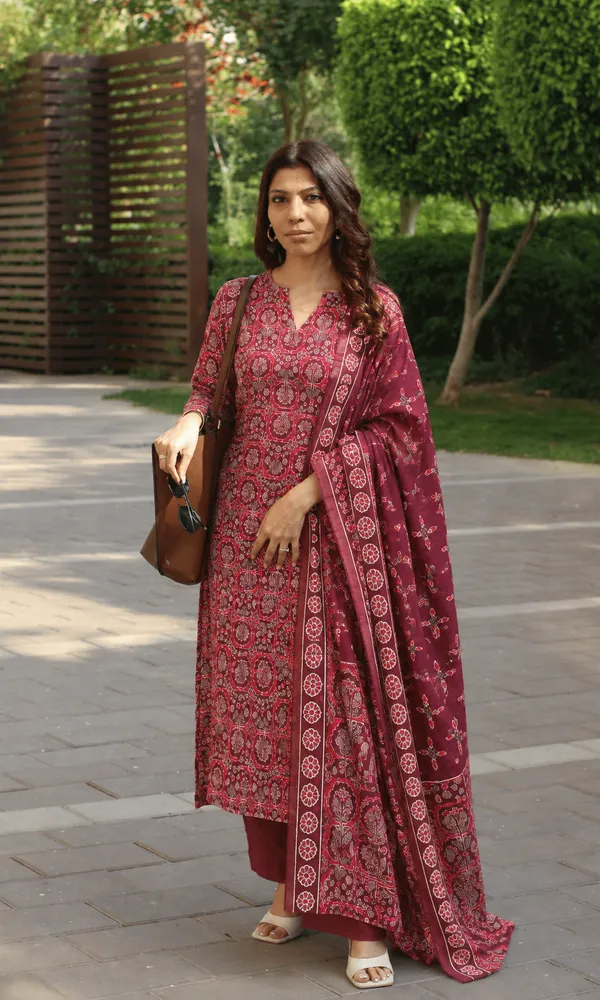 Cotton_Blend_Kurti_Set_With_Bottom_And_Dupatta