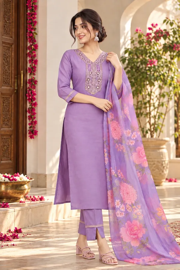 Cotton_Blend_Kurti_Set_With_Bottom_And_Dupatta