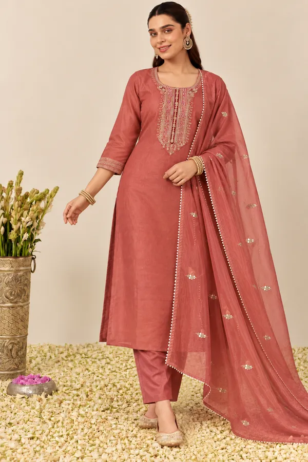 Cotton_Blend_Kurti_Set_With_Bottom_And_Dupatta