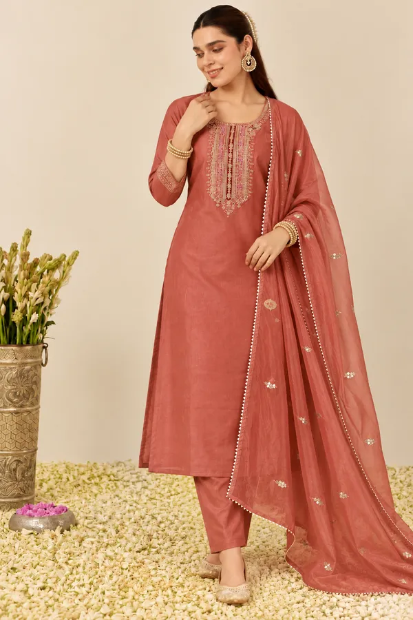 Cotton_Blend_Kurti_Set_With_Bottom_And_Dupatta