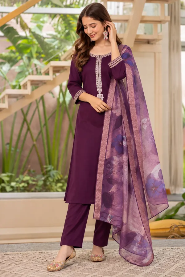 Cotton_Blend_Kurti_Set_With_Bottom_And_Dupatta