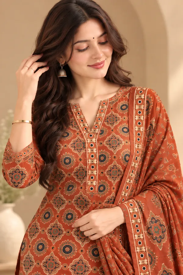 Cotton_Blend_Kurti_Set_With_Bottom_And_Dupatta