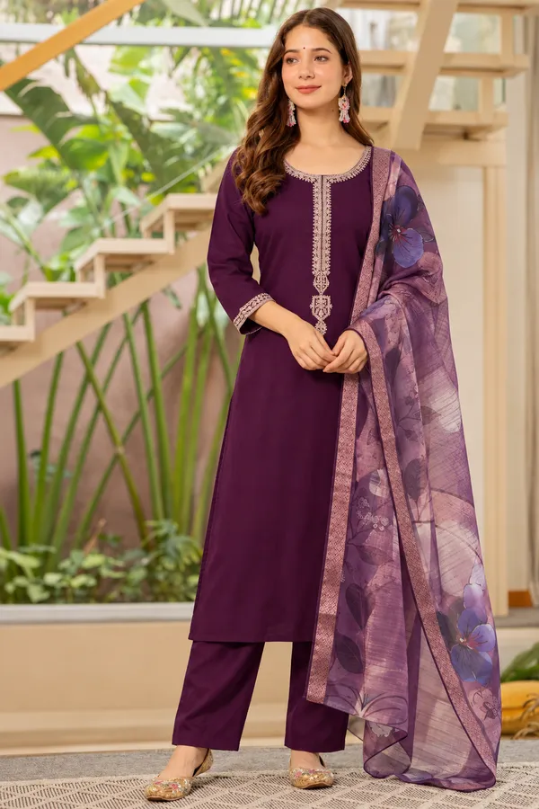 Cotton_Blend_Kurti_Set_With_Bottom_And_Dupatta