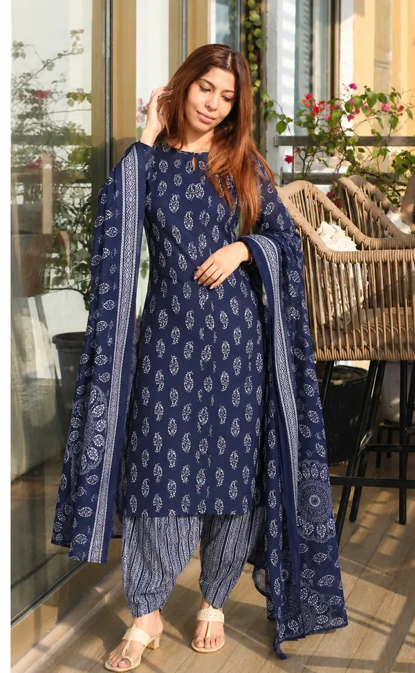 Cotton_Blend_Kurti_Set_With_Bottom_And_Dupatta