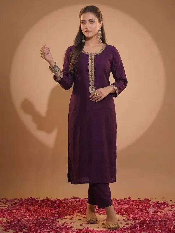 Cotton_Blend_Kurti_Set_With_Bottom_And_Dupatta
