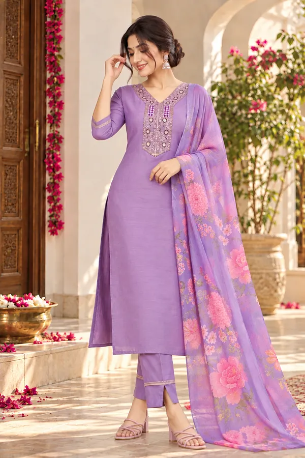 Cotton_Blend_Kurti_Set_With_Bottom_And_Dupatta