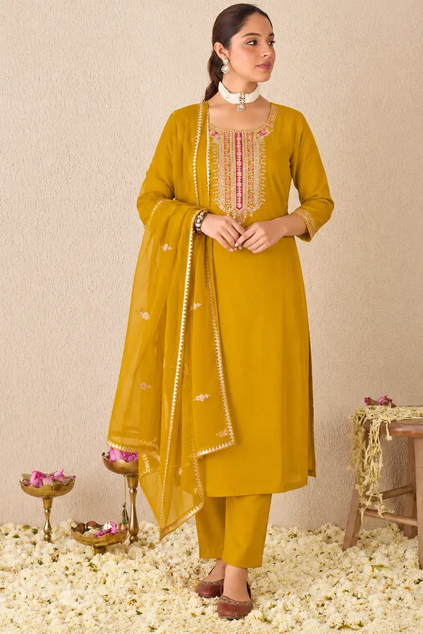 Cotton_Blend_Kurti_Set_With_Bottom_And_Dupatta