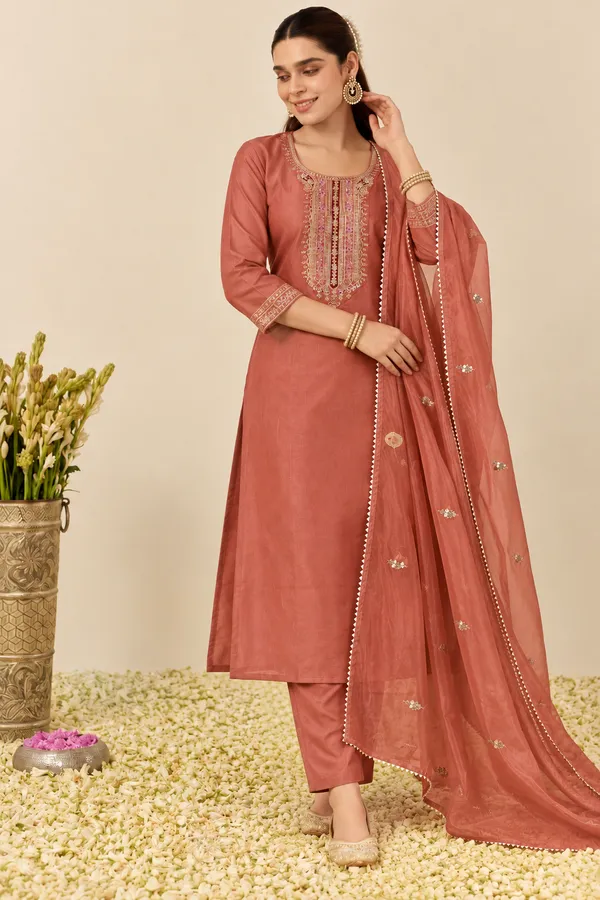 Cotton_Blend_Kurti_Set_With_Bottom_And_Dupatta