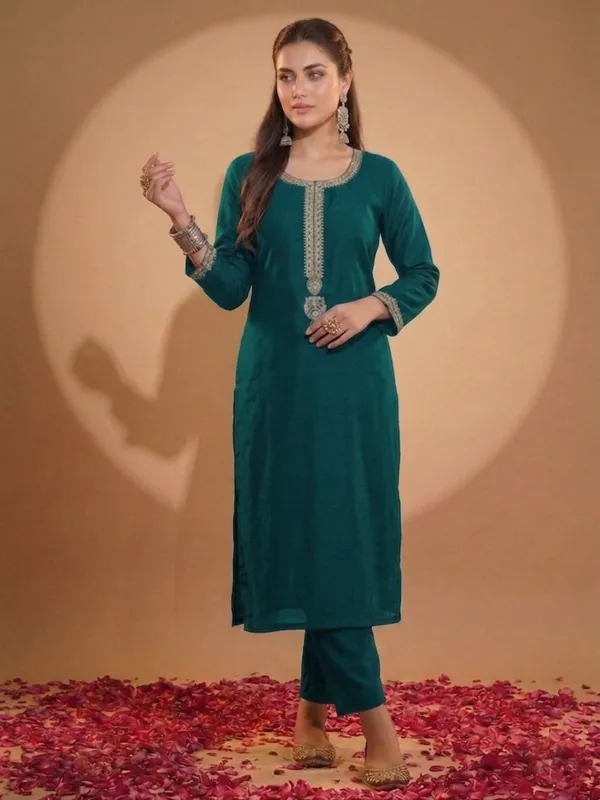 Cotton_Blend_Kurti_Set_With_Bottom_And_Dupatta