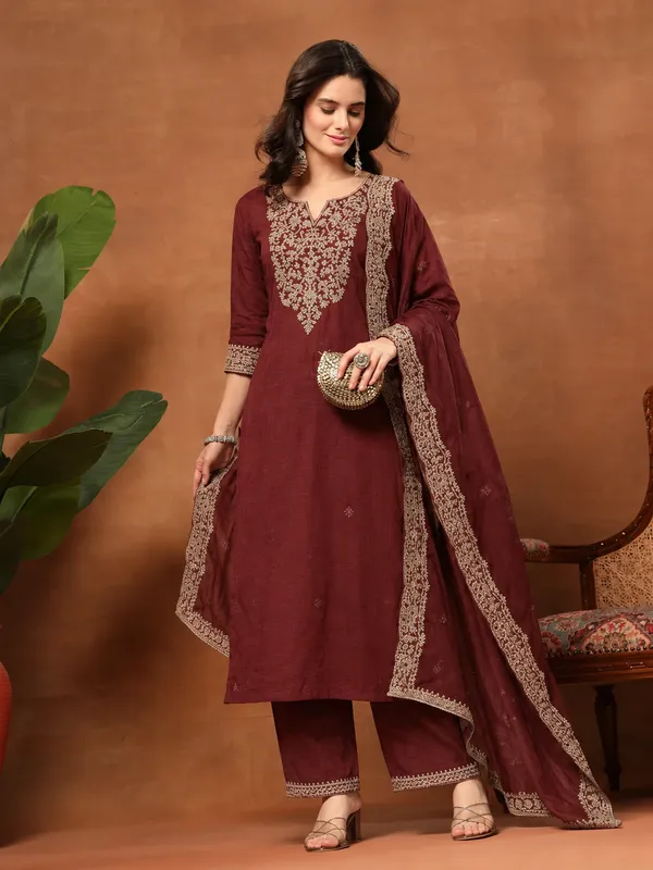Cotton_Blend_Kurti_Set_With_Bottom_And_Dupatta