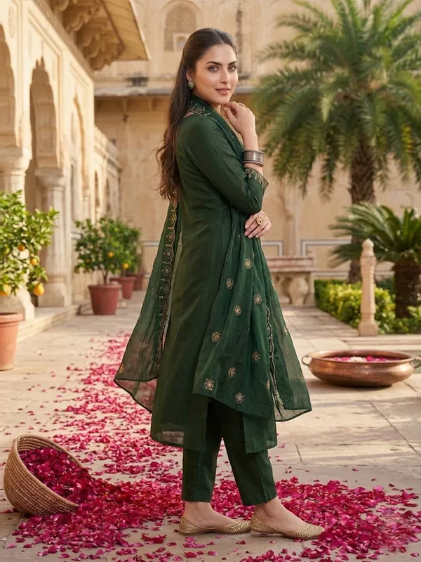 Cotton_Blend_Kurti_Set_With_Bottom_And_Dupatta