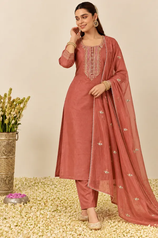 Cotton_Blend_Kurti_Set_With_Bottom_And_Dupatta