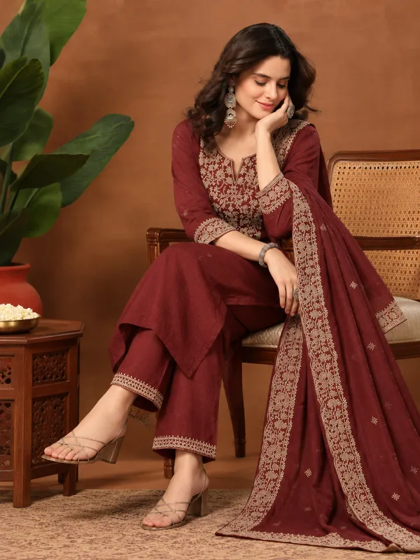 Cotton_Blend_Kurti_Set_With_Bottom_And_Dupatta