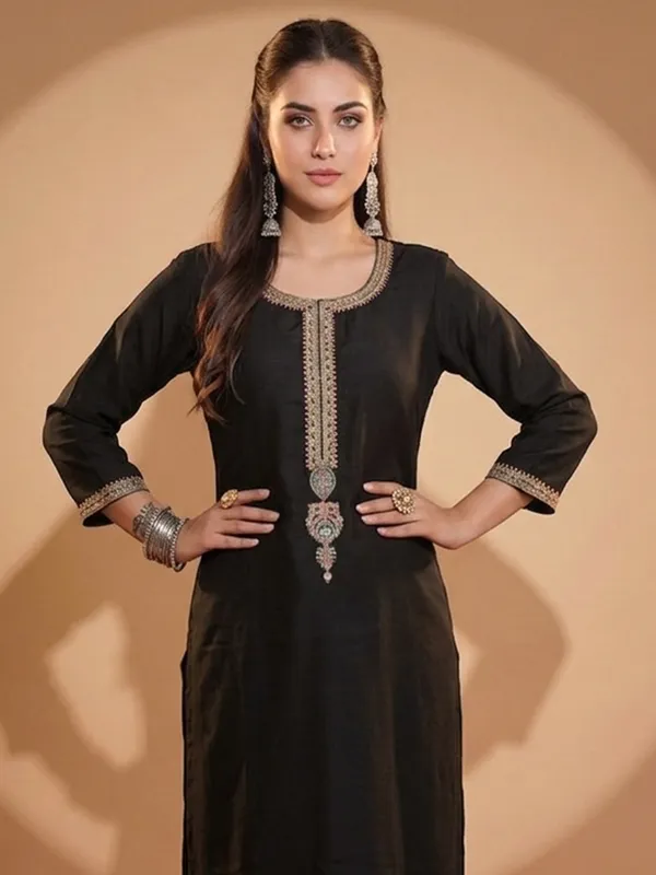 Cotton_Blend_Kurti_Set_With_Bottom_And_Dupatta