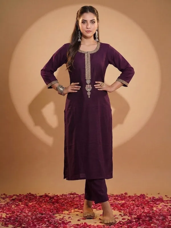 Cotton_Blend_Kurti_Set_With_Bottom_And_Dupatta
