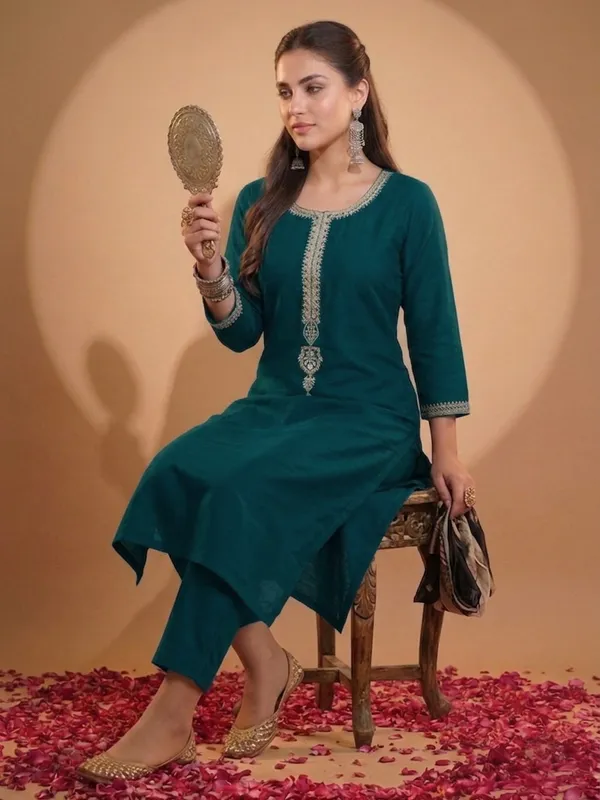Cotton_Blend_Kurti_Set_With_Bottom_And_Dupatta