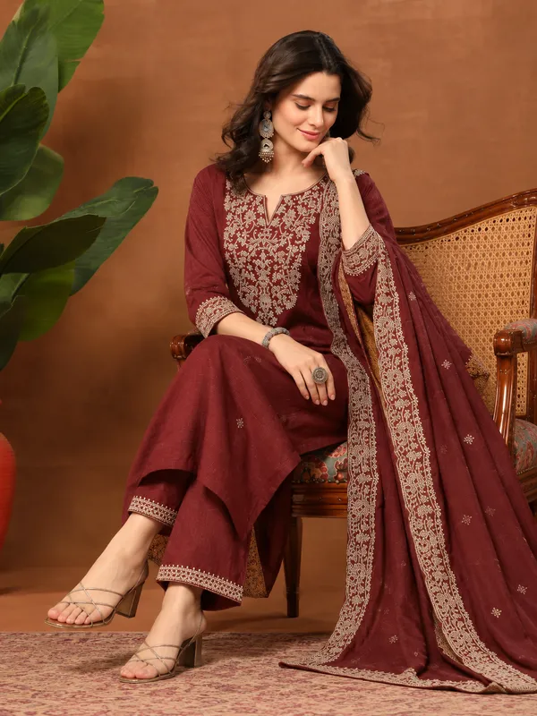 Cotton_Blend_Kurti_Set_With_Bottom_And_Dupatta