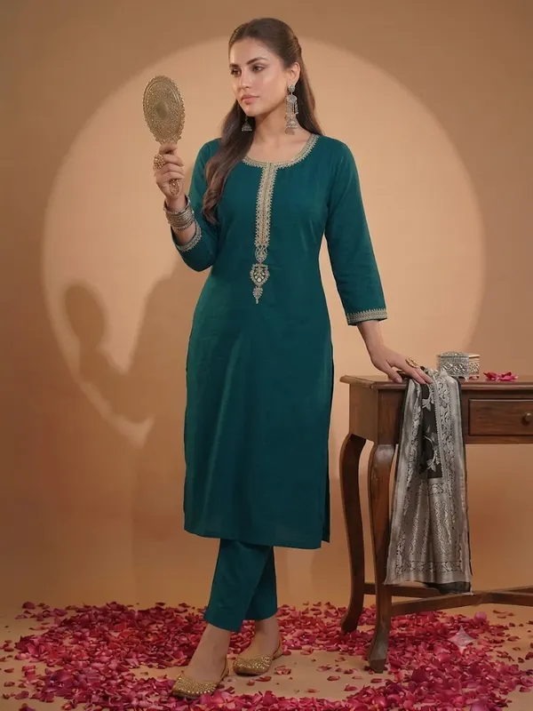 Cotton_Blend_Kurti_Set_With_Bottom_And_Dupatta