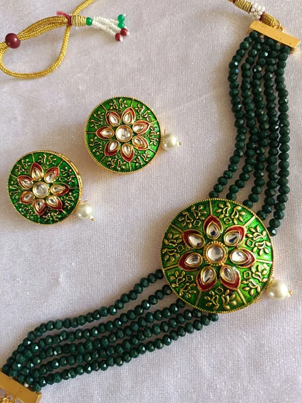 Green_necklace_earring_set