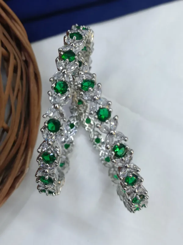 Nitya_Emerald_Green_American_Diamond_Bangles