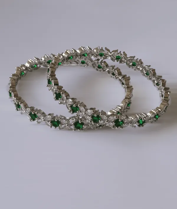 Nitya_Emerald_Green_American_Diamond_Bangles