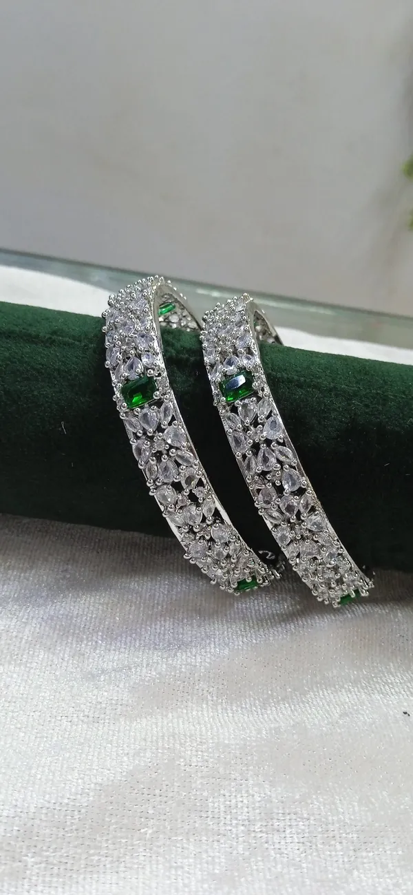 Zia_American_Diamond_Emerald_Bangles