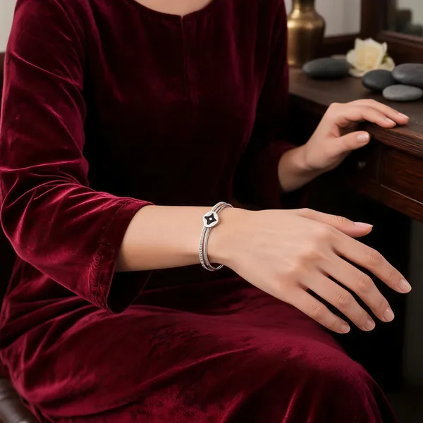 Selina_Silver_Anti_Tarnish_Star_Bracelet