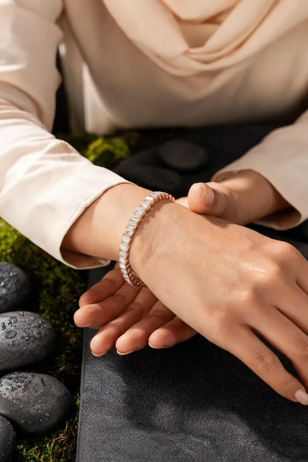 Zely_Anti_Tarnish_Stone_Studded_Rose_Gold_Bracelet
