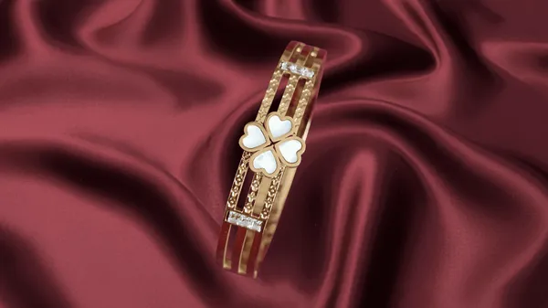 Luxe_Gold_Plated_Anti_Tarnish_Flower_Bracelet