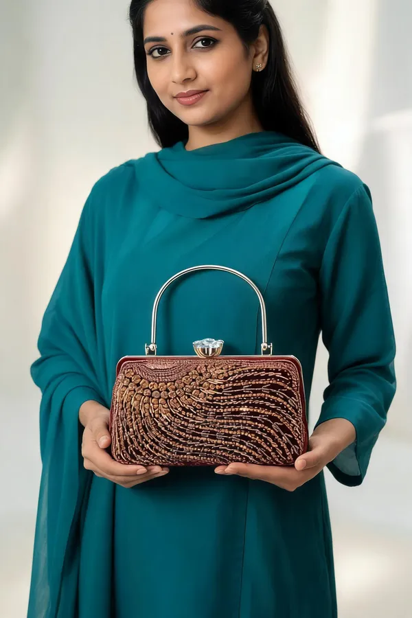 Crystle_Bloom_Dabka_Work_Maroon_Clutch