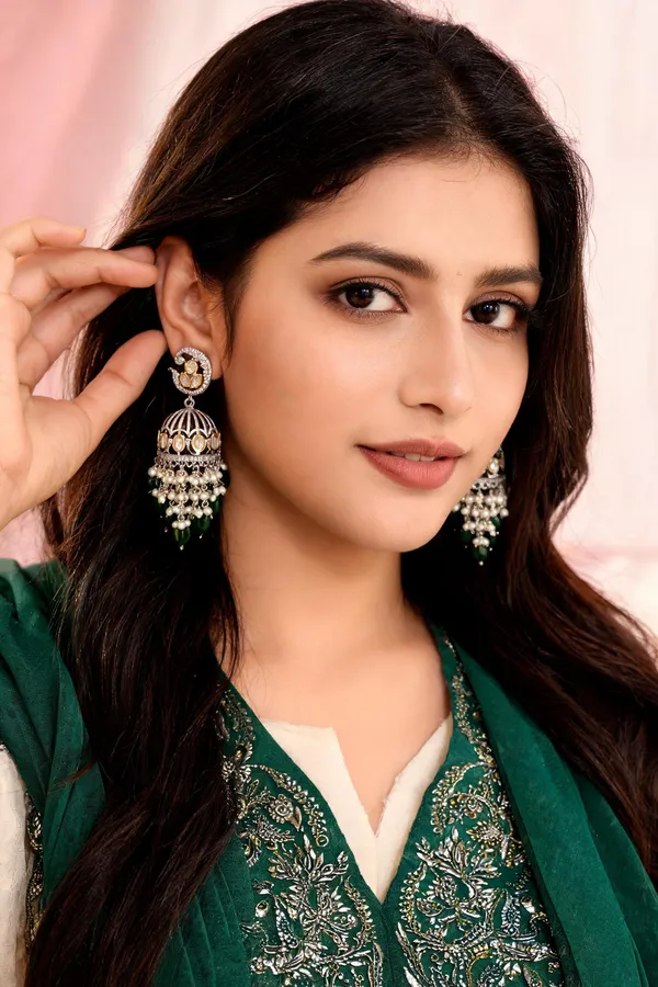 Emerald_Sana_Jhumki_Earrings