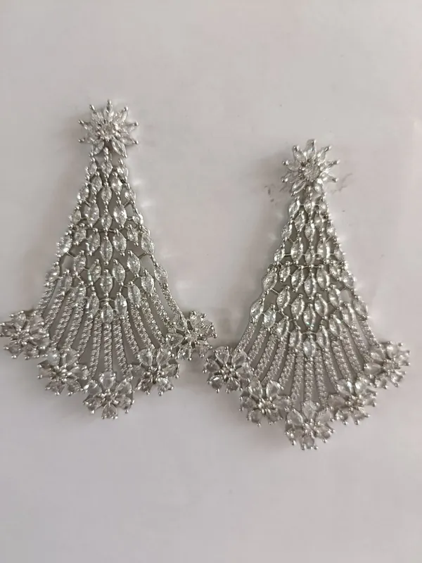 Julie_Silver_Zirconia_Earrings