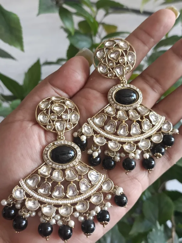 Miasha_Black_Chandelier_Earrings