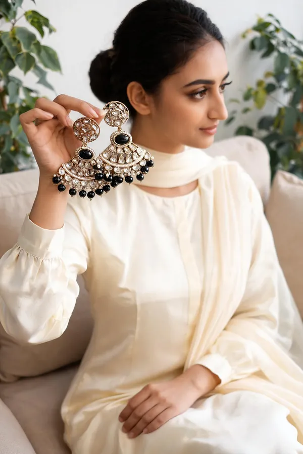 Miasha_Black_Chandelier_Earrings